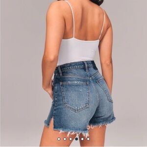 Abercrombie & Fitch The 4” Mom Short High Rise Jean Denim Shorts size 31/12
